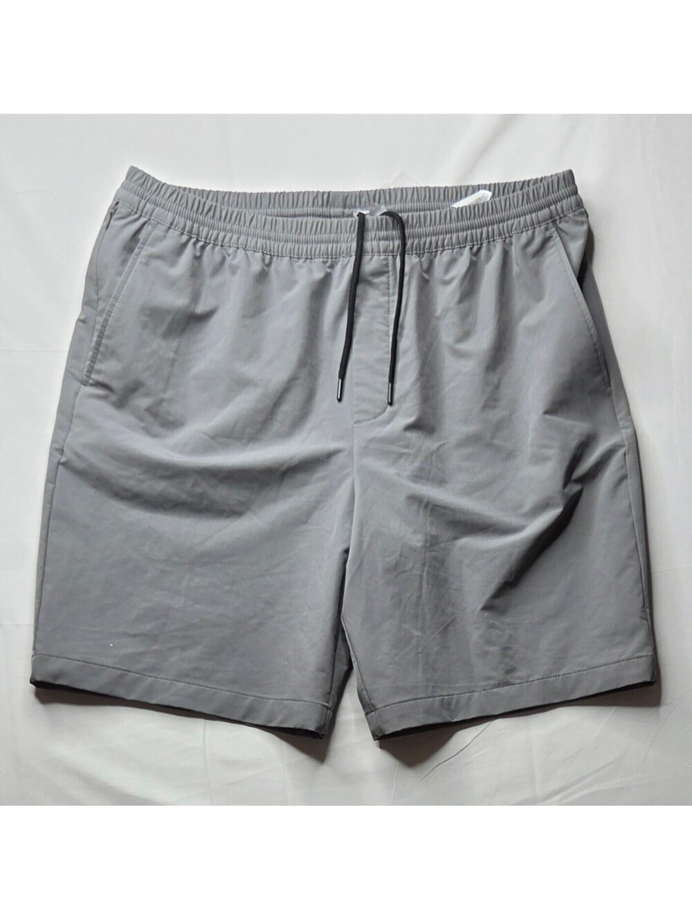 Banana Republic Men Performance Shorts NWOT XL Gray 9" Inseam Zip Pockets